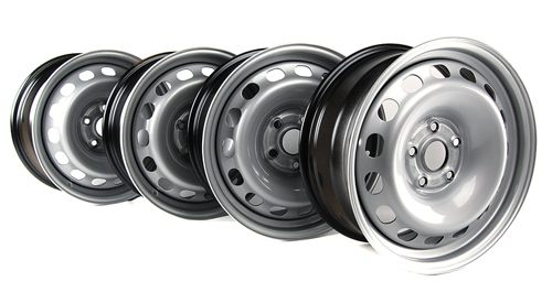 Штампованые диски на авто